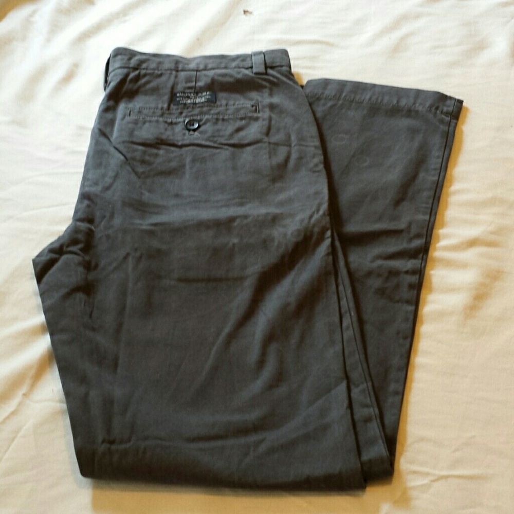 SOLD ON MERC Banana Republic Fulton chinos